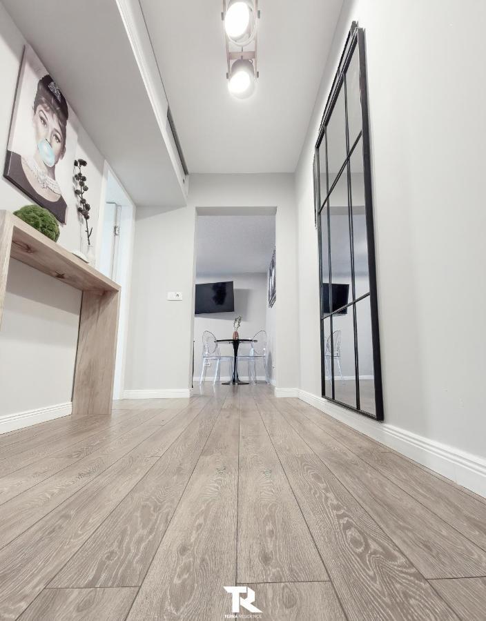 Terra Apartment Suceava Ngoại thất bức ảnh